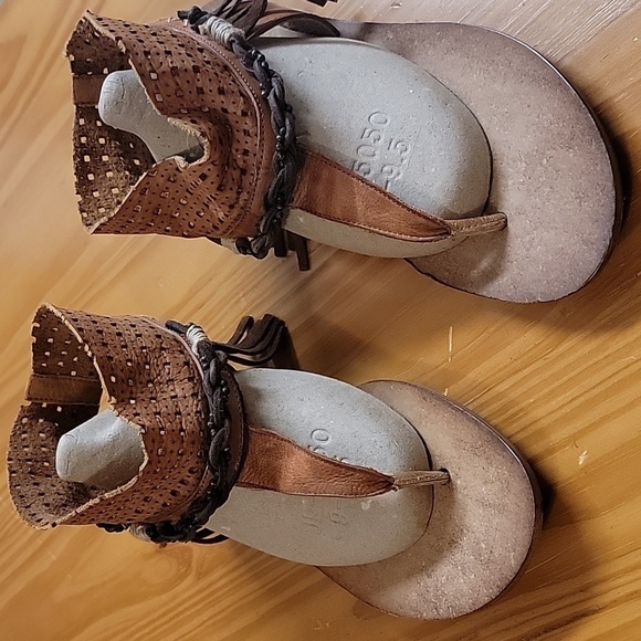 New Free People Boho Leather Fringe Sandals, 10 - Picture 8 of 11